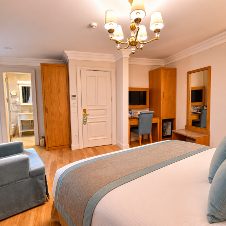 GLK sea mansion heritage junior suite18.png